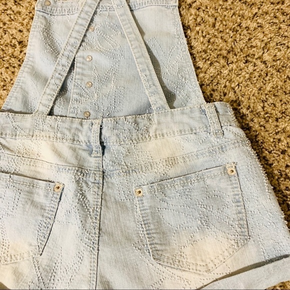 BLUE ASPHALT•light denim jumper shorts - Picture 7 of 7